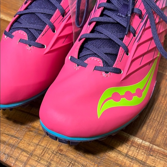 NWOT Saucony Womens Spitfire 5 Pink/Purple Running Shoes Racing Track, Size 12 - Picture 3 of 8